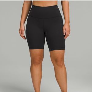 Lululemon Wunder Train Contour Fit Short 8”